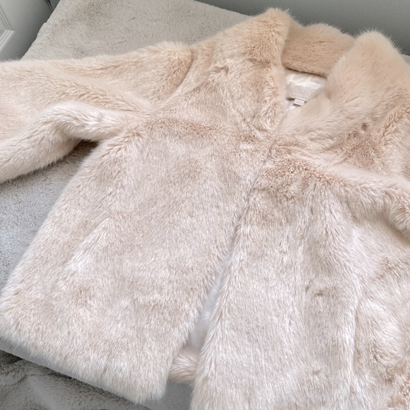 Donna Salyer’s Faux Fur Jacket in light blush pink & white interior - size Large - Picture 4 of 10